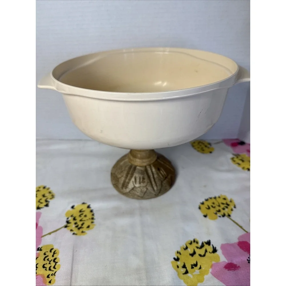 Tupperware vintage microwave